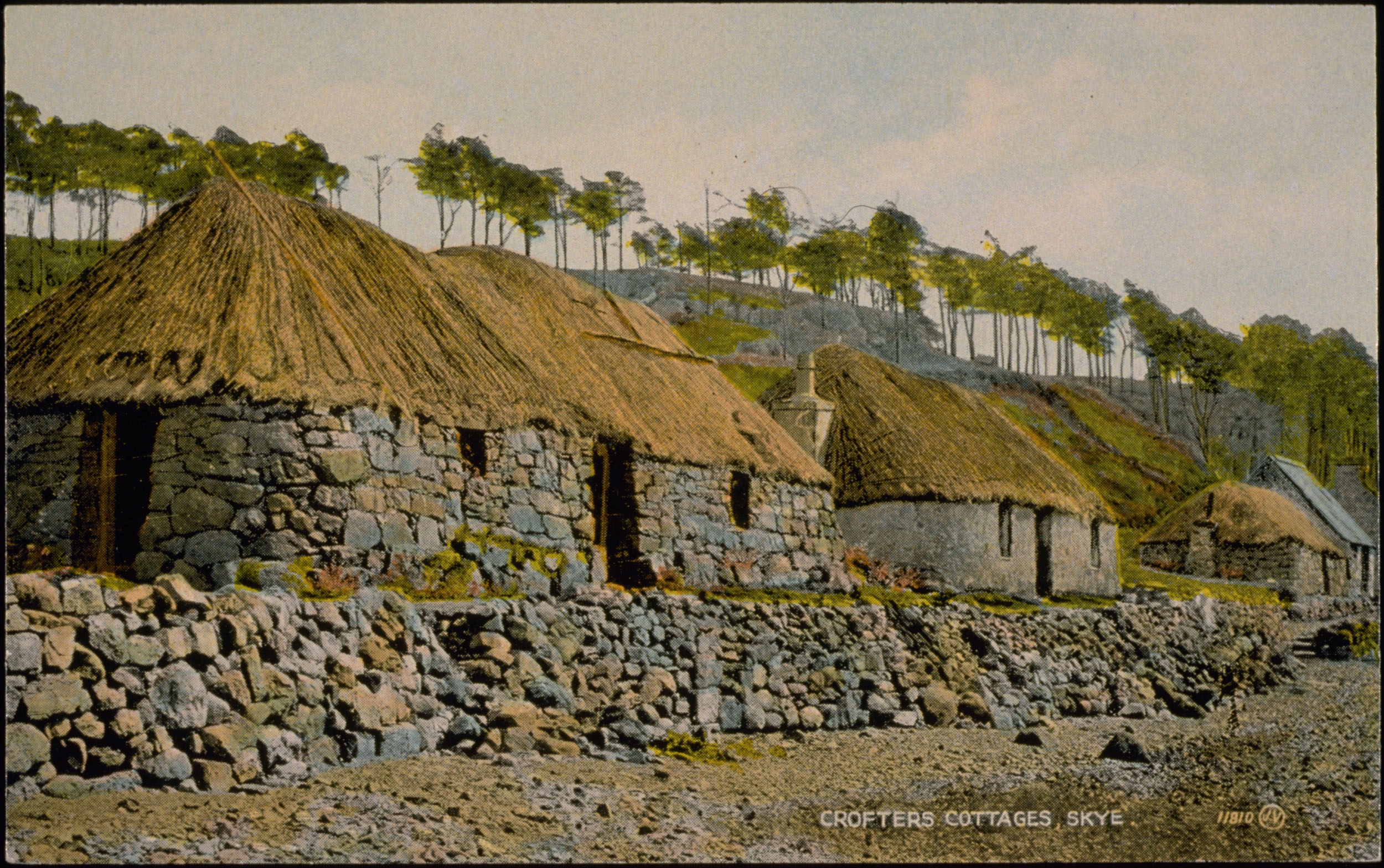 Crofters' Cottages, Skye., 1890, J. Valentine & CoMedium: Colourtone (Halftone Print). St Andrews copy at JV-11810-B.
