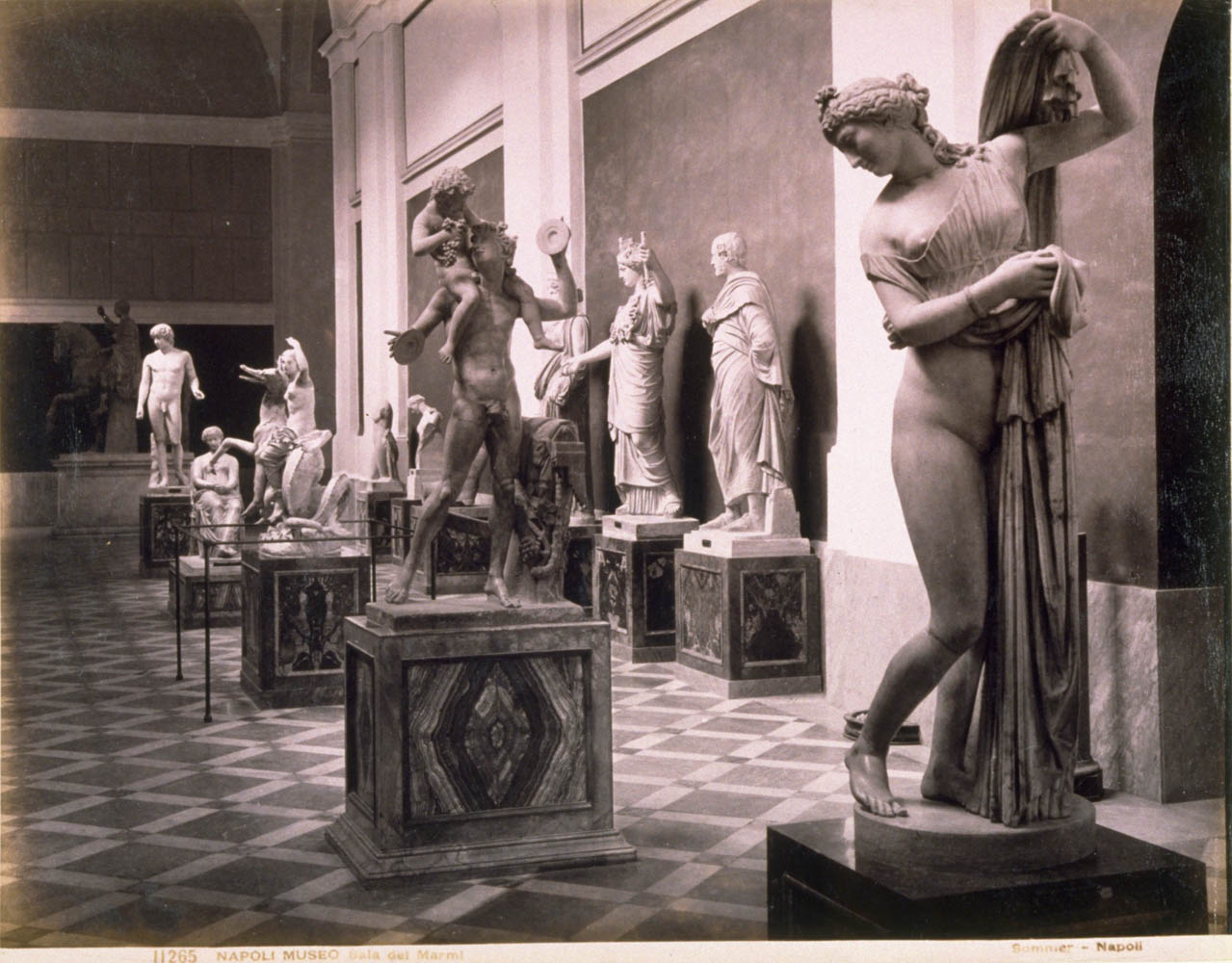 'Napoli Museo, Sala dei Marmi [Naples Museum, Salon of Marble]' by G. Sommer, 1880 (St Andrews ms-29951-10.35) 