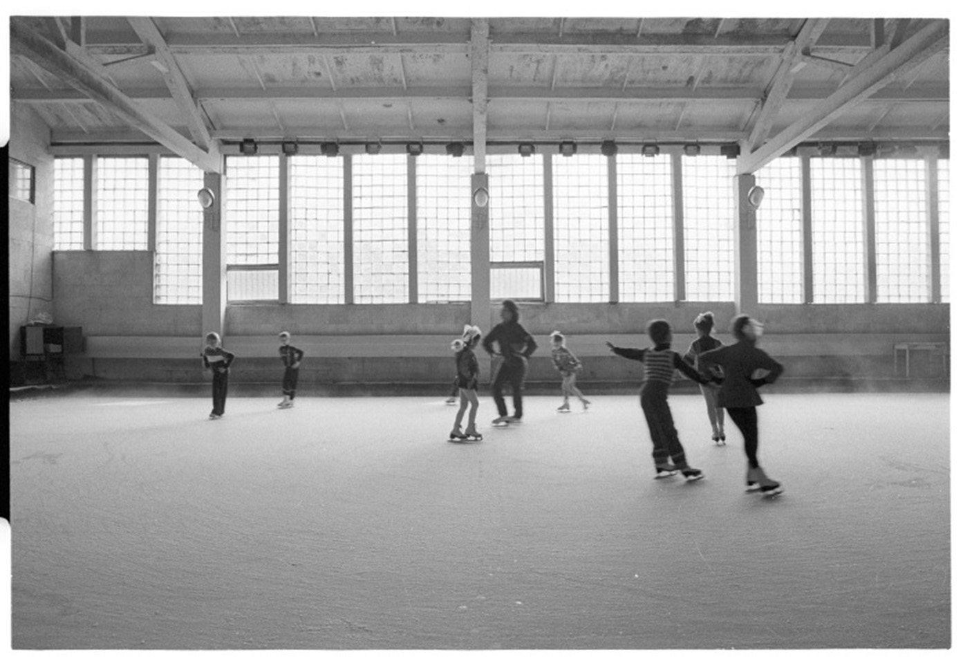 Soviet ice skating class, by Franki Raffles, 1989 [2014-4-106-17a]. ©Franki Raffles Estate